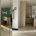 Modern With Garden Free Parking Apartman *