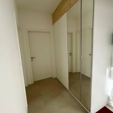 Apartment Modern With Garden Free Parking *