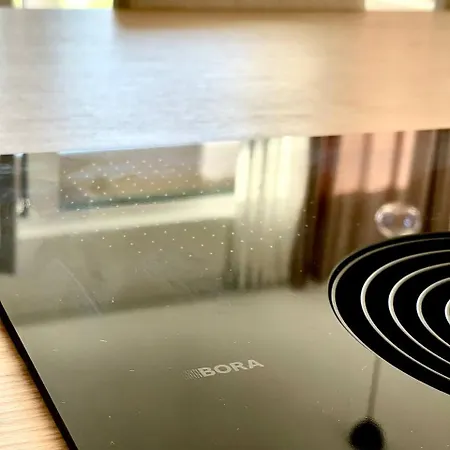 Modern With Garden Free Parking