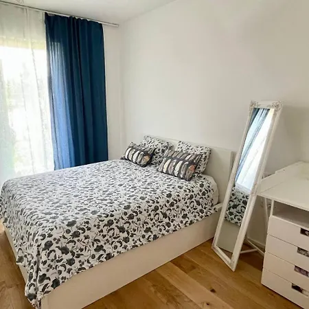 Modern With Garden Free Parking Daire Ljubljana