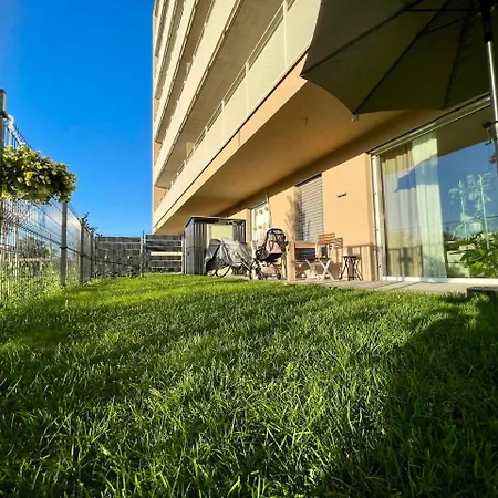 Modern With Garden Free Parking Apartment