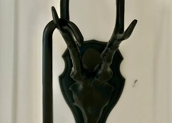 Modern With Garden Free Parking